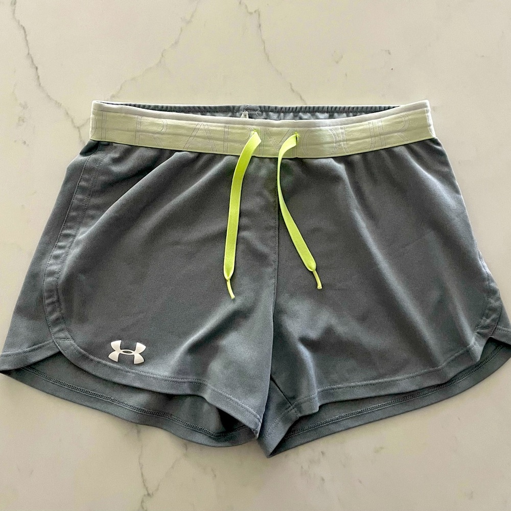 Under Armour Women’s shorts  (small) inseam 3”